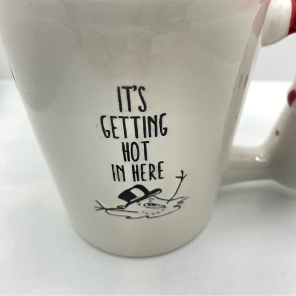 California Pantry Snowman Handle "It's Getting Hot In Here" 10 oz Mug NWOT - Picture 3 of 7